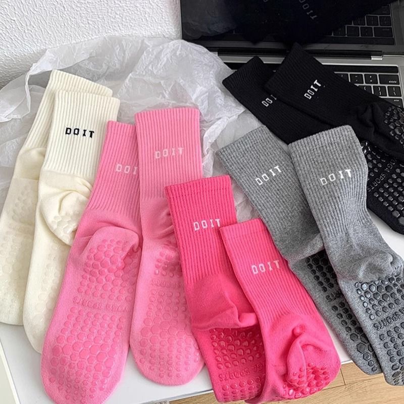 Sports Socks - 1 Pairs New Colorful Trend Sports
